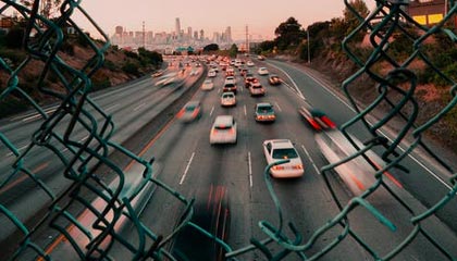 开云·体育官网APP下载-黑队主帅喜获百场胜利，稳定球队领先位置，黑球门将排名