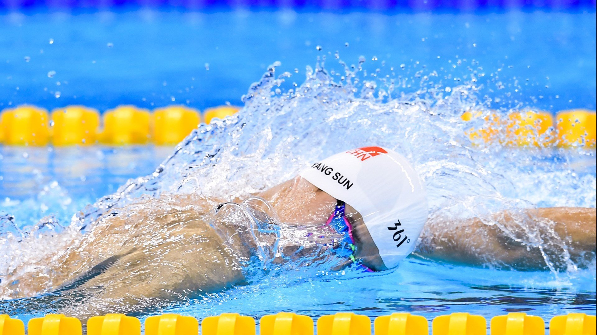 开云·体育官网-_夜跑热潮席卷城市：健康生活新选择_，夜跑地方