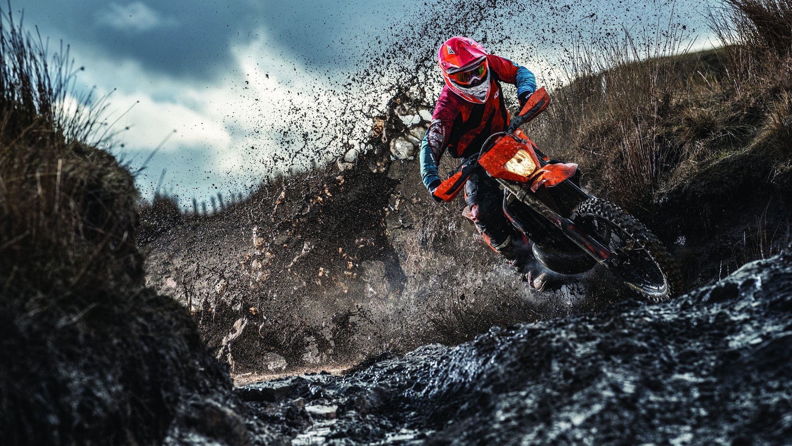 全国登山竞赛，攀登高峰的勇气考验，2021登山比赛