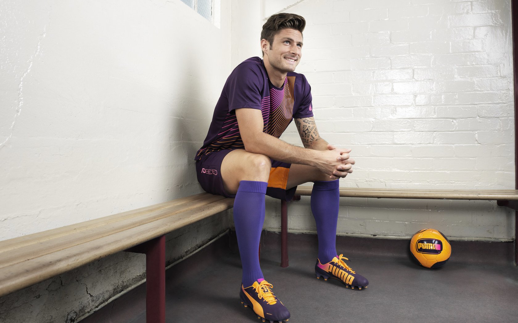 开云体育登陆入口-足球的艺术：欧冠比赛中最精彩的团队配合，欧冠有关的足球游戏